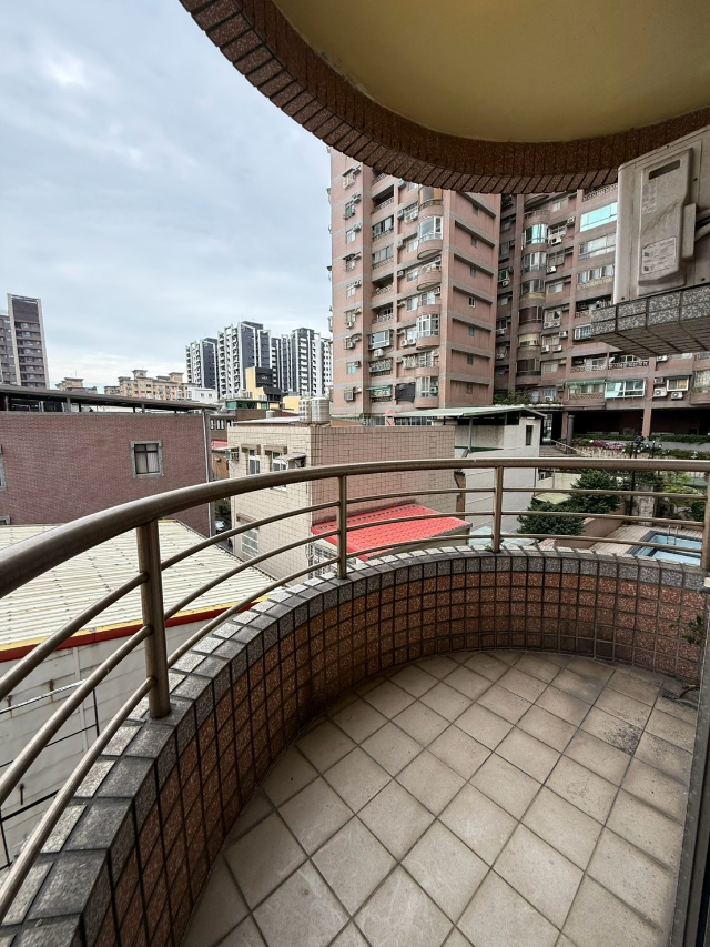 全球鳳凰城,桃園市桃園區大有路