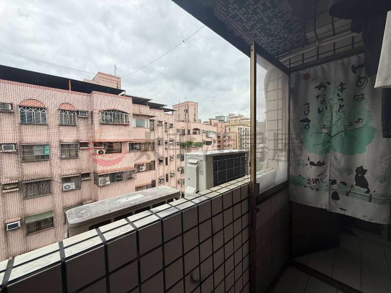 東方大地三房車,桃園市桃園區會稽一街