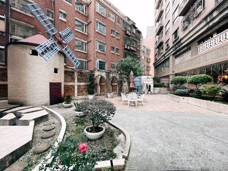 亞曼尼大套房,桃園市桃園區大興西路二段